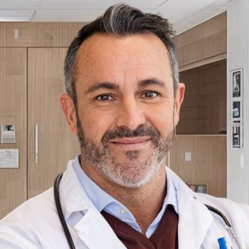 Dr. John Smith, Nutriologist